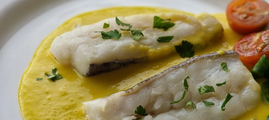 ENSALADA DE BACALAO Y SALSA DE MANGO