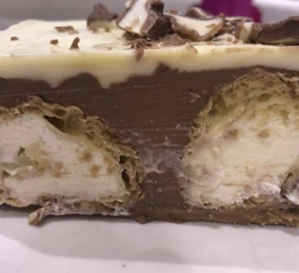Tarta de profiteroles