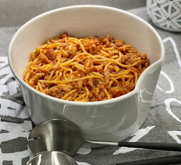 ESPAGUETIS CON BEICON Y CHORIZO