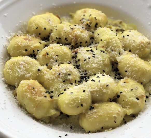 Ñoqui con salsa de queso